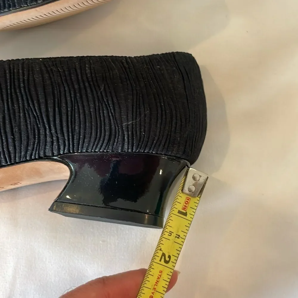 DAVID TATE BLACK PLEATED FABRIC SHOES.   NEW